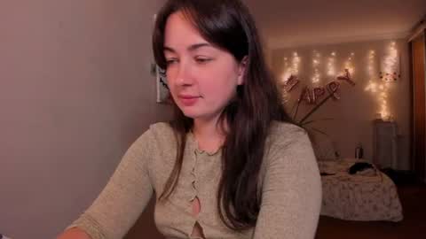 Snapshot of clandes_tina chatting on July 19, 9:29 pm clandes_tina online show from July 19, 9:29 pm
