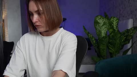 Clara online show from November 29, 7:06 pm