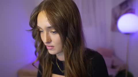 Clara smile online show from December 1, 7:30 pm