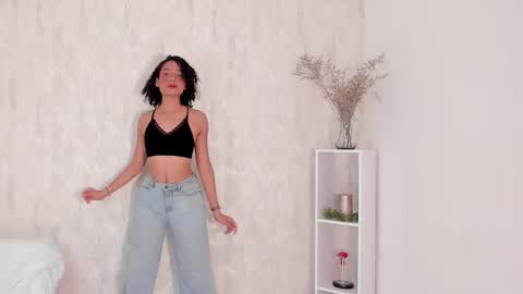 Snapshot of clara_tenssio chatting on January 9, 9:16 am Clara online show from January 9, 9:16 am