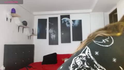 clara_xuee online show from December 27, 11:21 pm