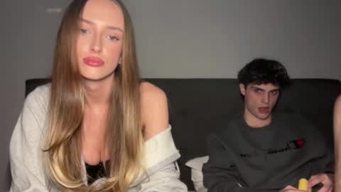 claraandnate online show from April 21, 3:57 am