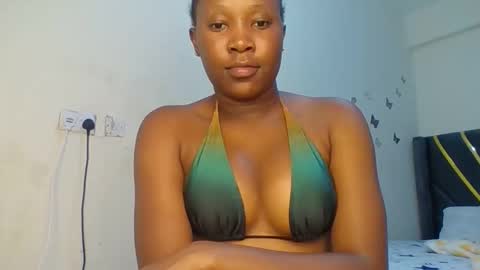 clara11 online show from March 18, 9:40 pm