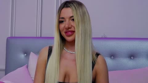 ClaraHazel online show from January 5, 4:25 am