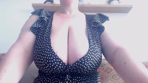 Clara online show from May 15, 2:35 pm