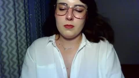 Clara online show from July 1, 6:29 pm