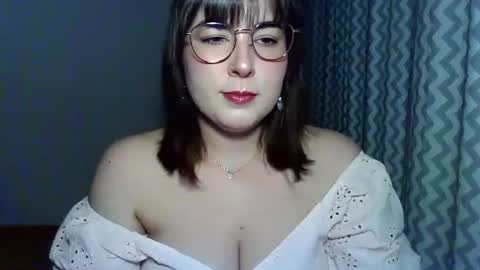 Clara online show from July 5, 7:10 pm