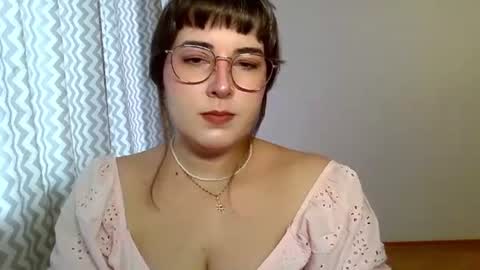 Clara online show from August 7, 9:00 am