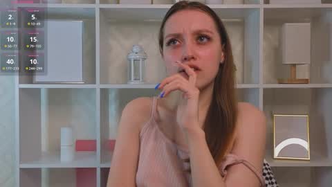 Lora online show from April 11, 7:45 am