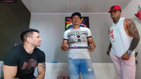 Juanpaindependent model online show from December 10, 8:49 pm