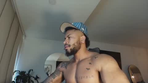 clark_strong online show from June 22, 12:57 pm
