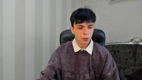 Snapshot of clarkbev chatting on February 22, 9:02 pm Clark online show from February 22, 9:02 pm