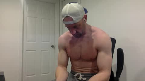 Snapshot of clarkecock chatting on February 22, 2:59 pm Clarke Cock online show from February 22, 2:59 pm