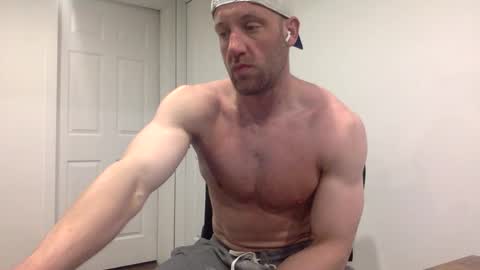 Snapshot of clarkecock chatting on February 26, 3:22 pm Clarke Cock online show from February 26, 3:22 pm