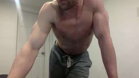 Snapshot of clarkecock chatting on February 27, 7:36 pm Clarke Cock online show from February 27, 7:36 pm