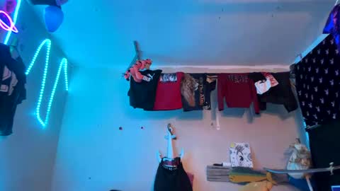 clarkshammer95 online show from October 4, 4:27 pm