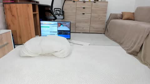 Deea xxx online show from November 4, 1:27 am