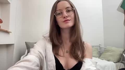 Snapshot of classyandgirly chatting on February 27, 9:04 pm classyandgirly online show from February 27, 9:04 pm