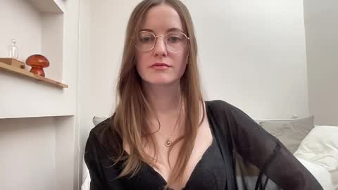 classyandgirly online show from April 15, 7:58 pm