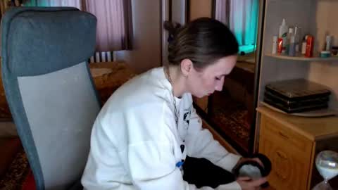 classyinna online show from January 13, 10:20 am