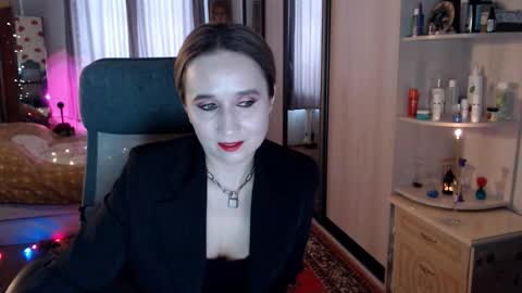 classyinna online show from February 25, 10:03 am