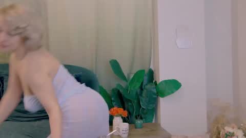 Classy Tinna online show from February 13, 11:17 am