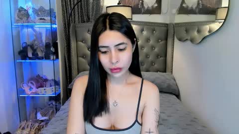 Snapshot of claudia_empress chatting on October 14, 9:04 pm Naughty Claudia online show from October 14, 9:04 pm