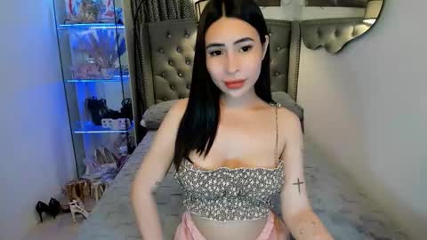 Snapshot of claudia_empress chatting on November 30, 5:50 pm Naughty Claudia online show from November 30, 5:50 pm