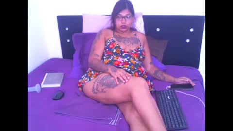 claudine valencia online show from February 7, 8:40 am