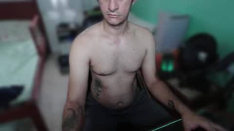 Snapshot of claudivando chatting on March 2, 10:33 am Claudio online show from March 2, 10:33 am