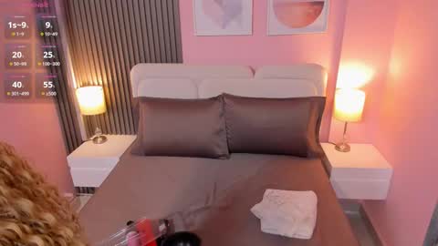 clauwdeen  wolf online show from December 4, 11:13 pm