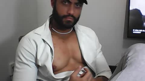 Snapshot of claybrown_ chatting on February 3, 6:40 am Clay online show from February 3, 6:40 am