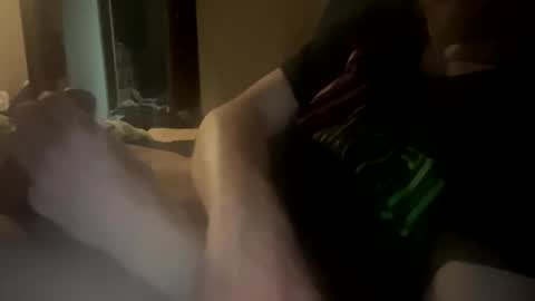 Snapshot of cleatus27 chatting on December 17, 6:02 am cleatus27 online show from December 17, 6:02 am