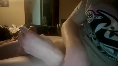 Snapshot of cleatus27 chatting on January 4, 4:33 am cleatus27 online show from January 4, 4:33 am