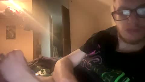 Snapshot of cleatus27 chatting on February 3, 5:29 am cleatus27 online show from February 3, 5:29 am