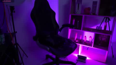 Cleo Adams online show from March 4, 5:13 am