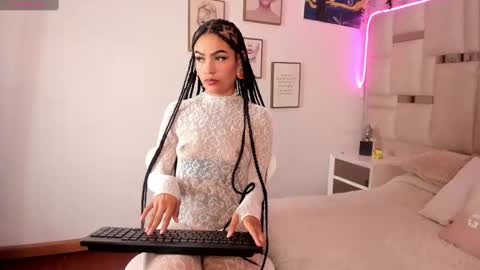 Snapshot of cleo__smith chatting on September 25, 12:25 am Cleo smith online show from September 25, 12:25 am