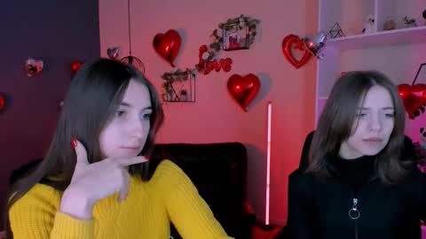 Snapshot of cleo_cool chatting on February 17, 9:50 am ur Cleo online show from February 17, 9:50 am