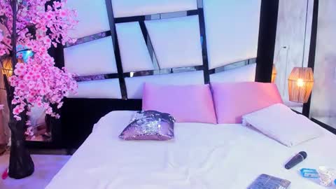       online show from July 8, 5:12 am