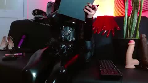 Snapshot of cleodoranoir chatting on February 18, 4:14 pm cleodoranoir online show from February 18, 4:14 pm