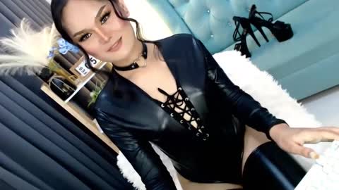 Cleo online show from February 5, 12:20 am