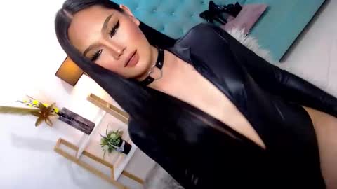 Cleo online show from November 30, 11:42 pm