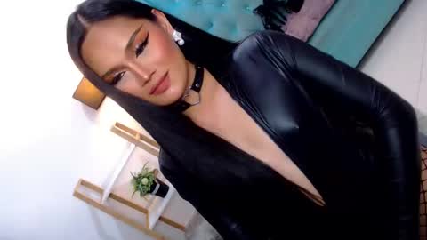 Cleo online show from March 16, 8:35 pm