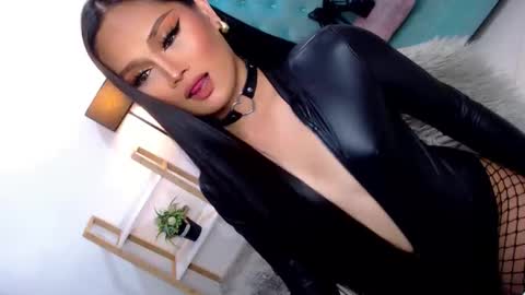 Cleo online show from March 18, 9:29 pm