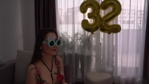 Cleopatra online show from January 31, 10:52 am