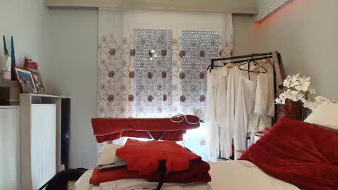 Snapshot of cleopatravodos chatting on January 14, 12:44 pm cleopatravodos online show from January 14, 12:44 pm