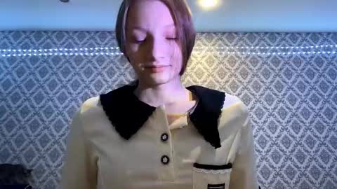 Snapshot of cleotilderinde chatting on December 14, 6:12 pm Cleo online show from December 14, 6:12 pm