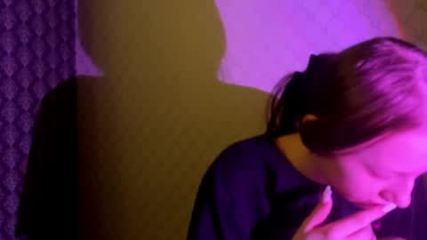 Cleo online show from February 6, 8:01 pm