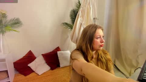 Snapshot of cleoxotie chatting on May 19, 1:44 am cleoxotie online show from May 19, 1:44 am