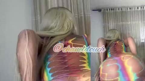 Snapshot of clermontt chatting on February 2, 1:52 pm clermontt online show from February 2, 1:52 pm